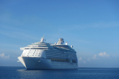 Explorer of the Seas leaving Coco Cay (Little Stirrup Cay), Baha